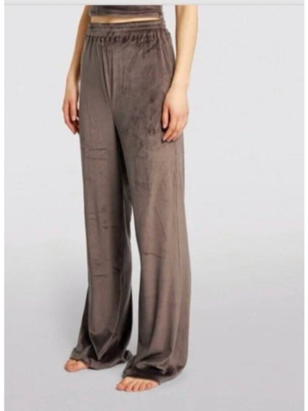 SKIMS Wide-Leg Velour Track Pants in Taupe